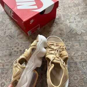 Nike Air Max Koko Sandals in White